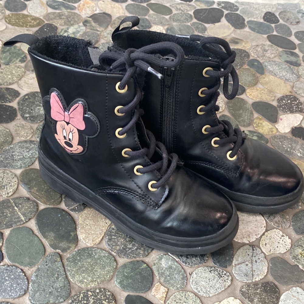 Minnie Mouse combat boots